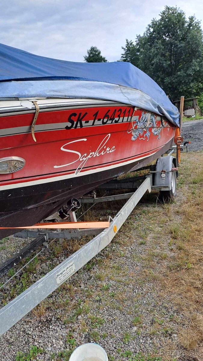 Motorový čln,loď - 2