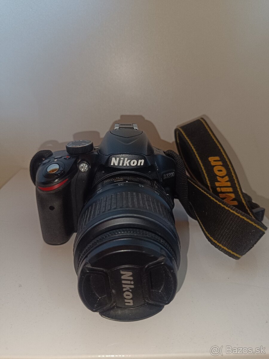 Nikon D3200 + 18-55 mm + 2 batérie, veľmi dobrý stav - 2