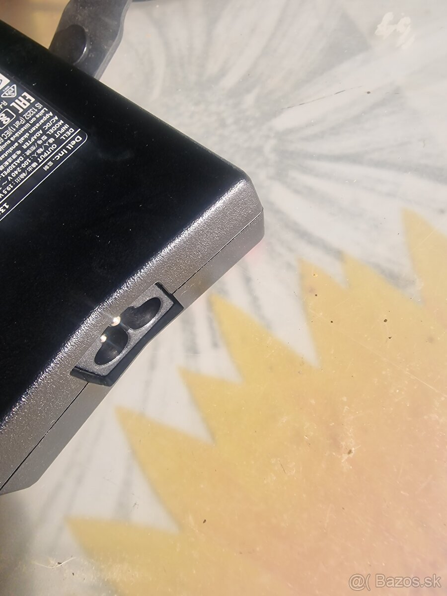 Predam zdroj, nabíjačku dell 19,5V 6,7A - 2