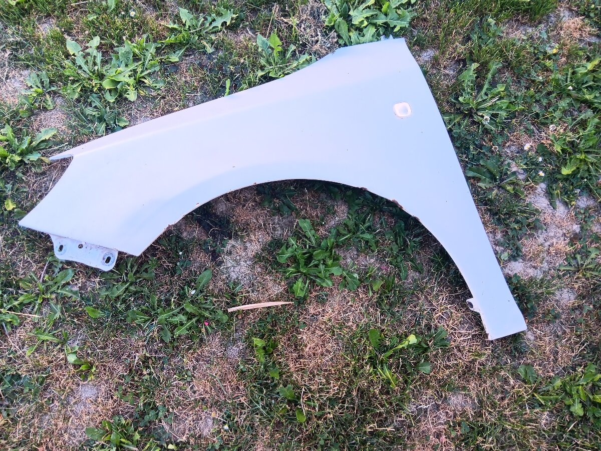 Predne blatníky škoda romster RV 07 - 2