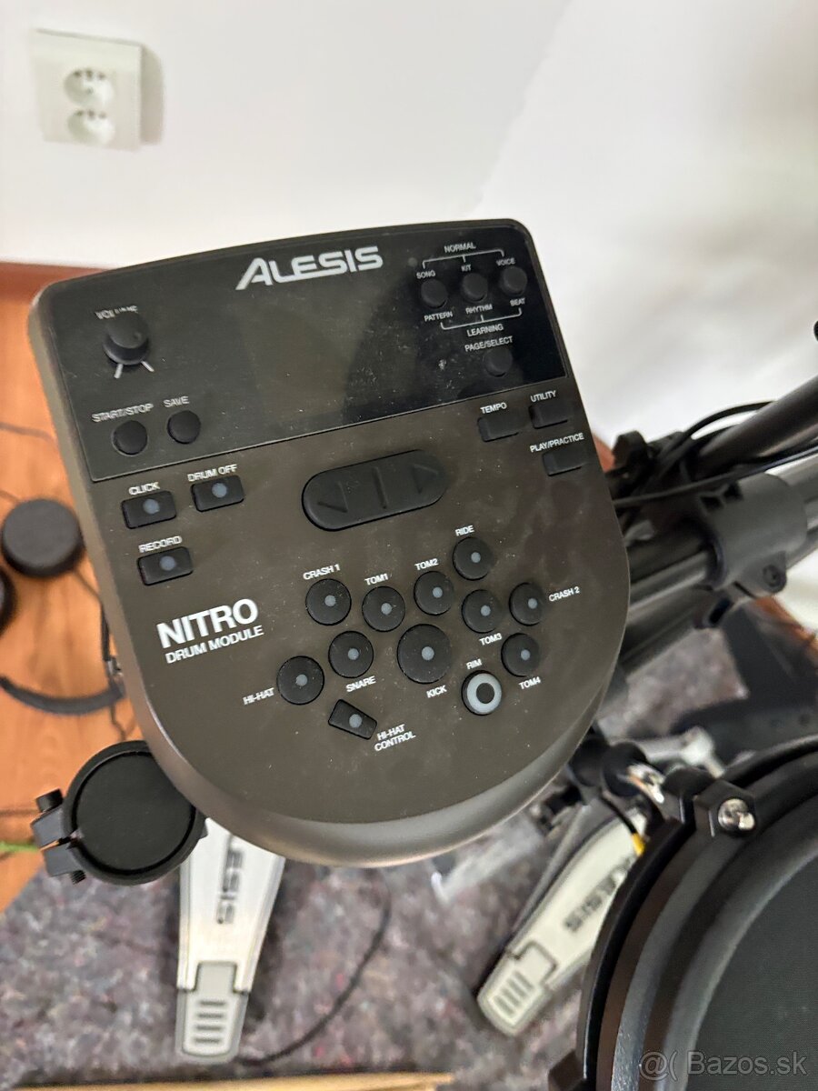 Elektronické bicie Alesis Nitro – stav ako nové - 2