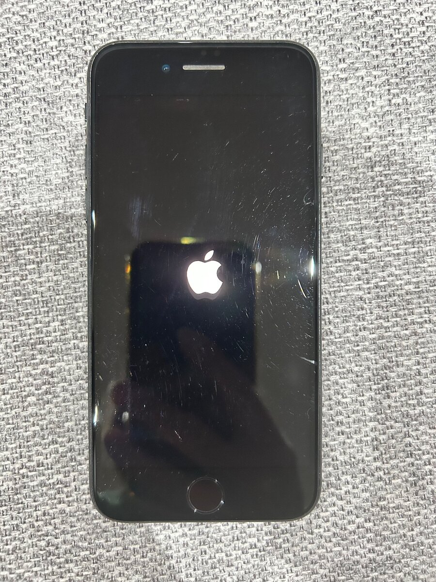 iPhone SE 2020 128 GB - 2