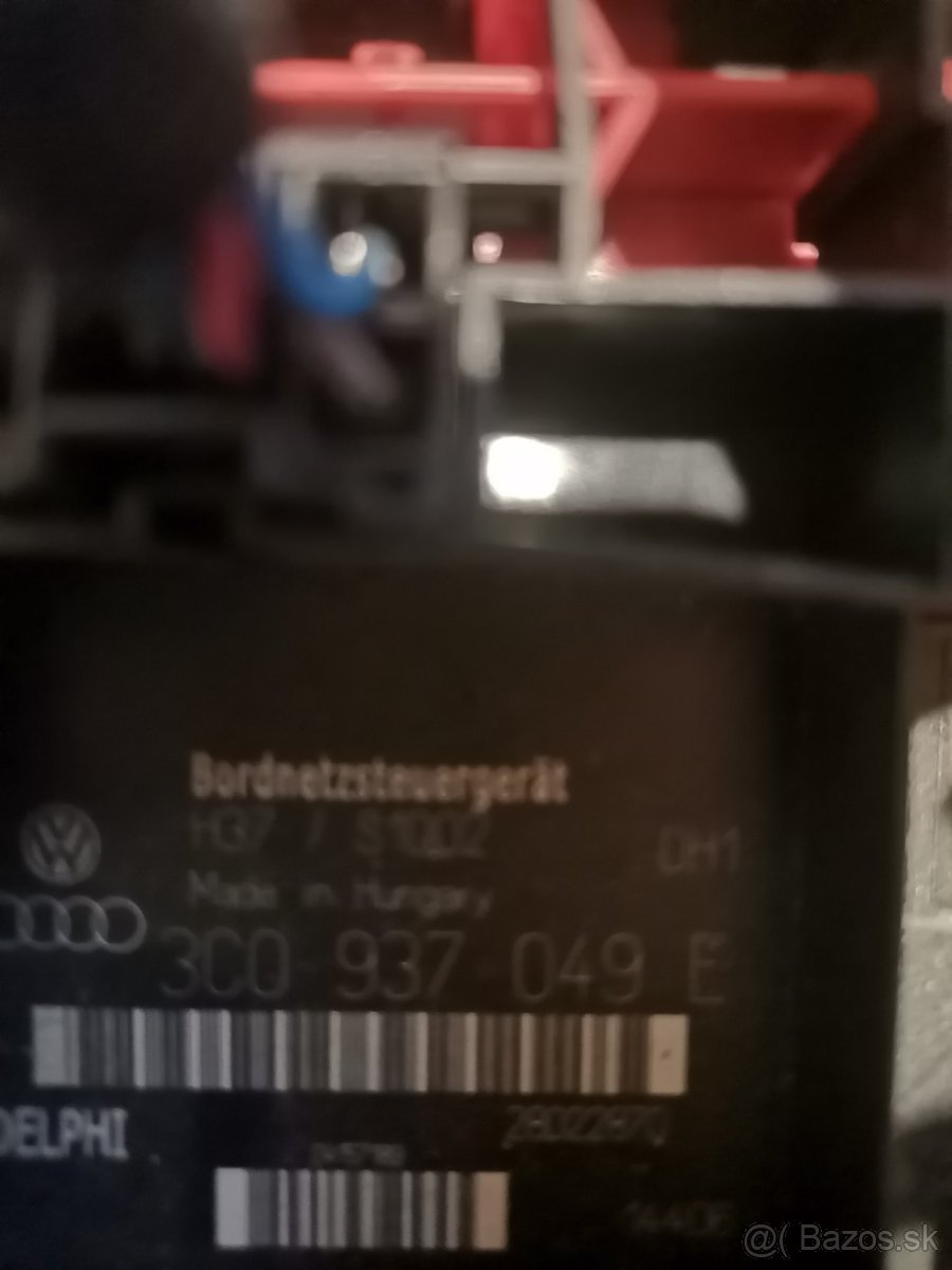 Predám centrálnu bcd jednotku 1K0937049N - 2