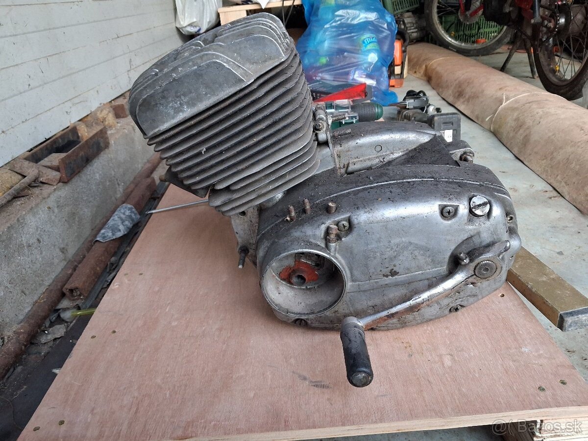Motor Čž 175 - 2