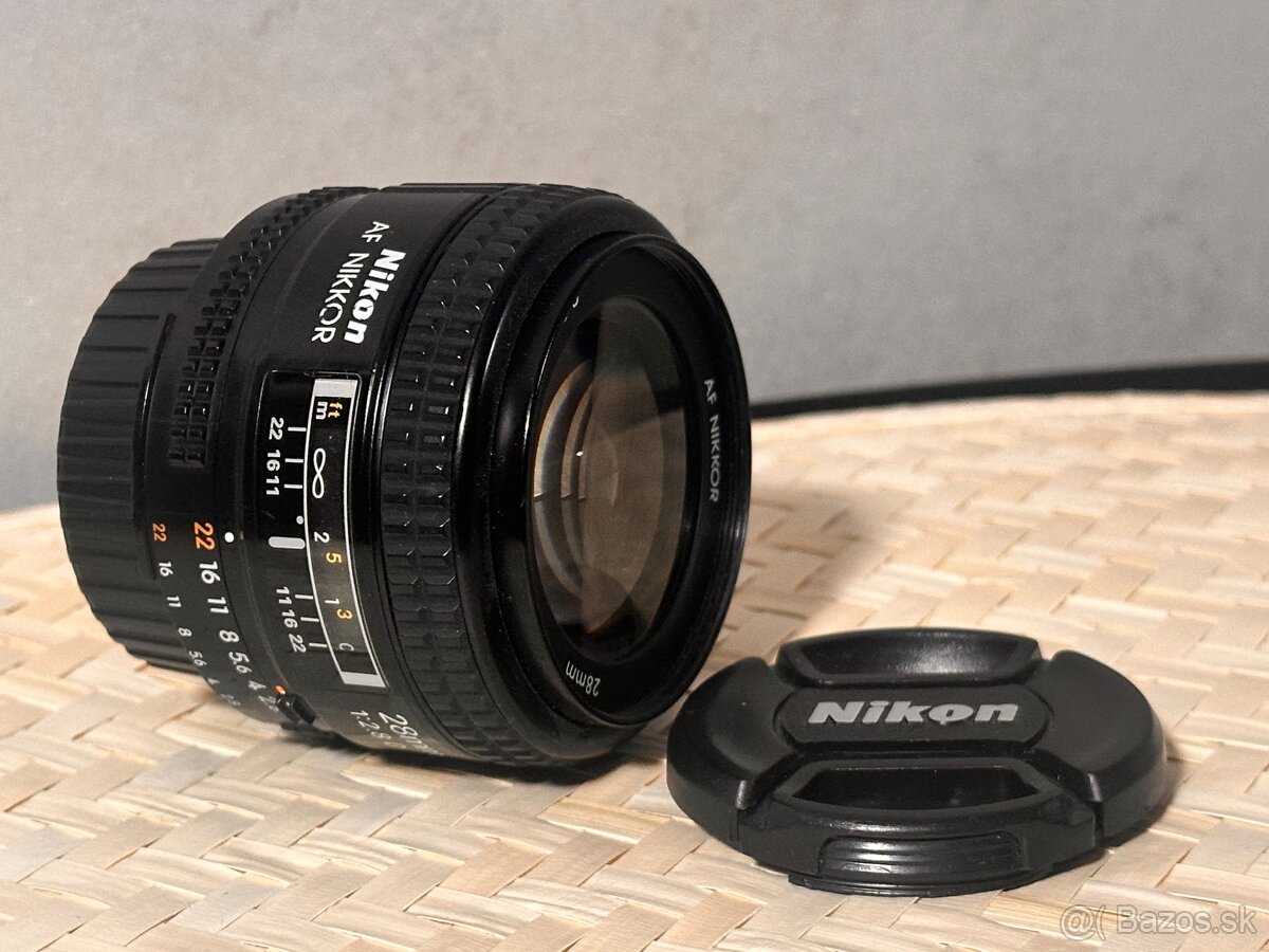 Nikon AF Nikkor 28 mm f/2.8D - 2