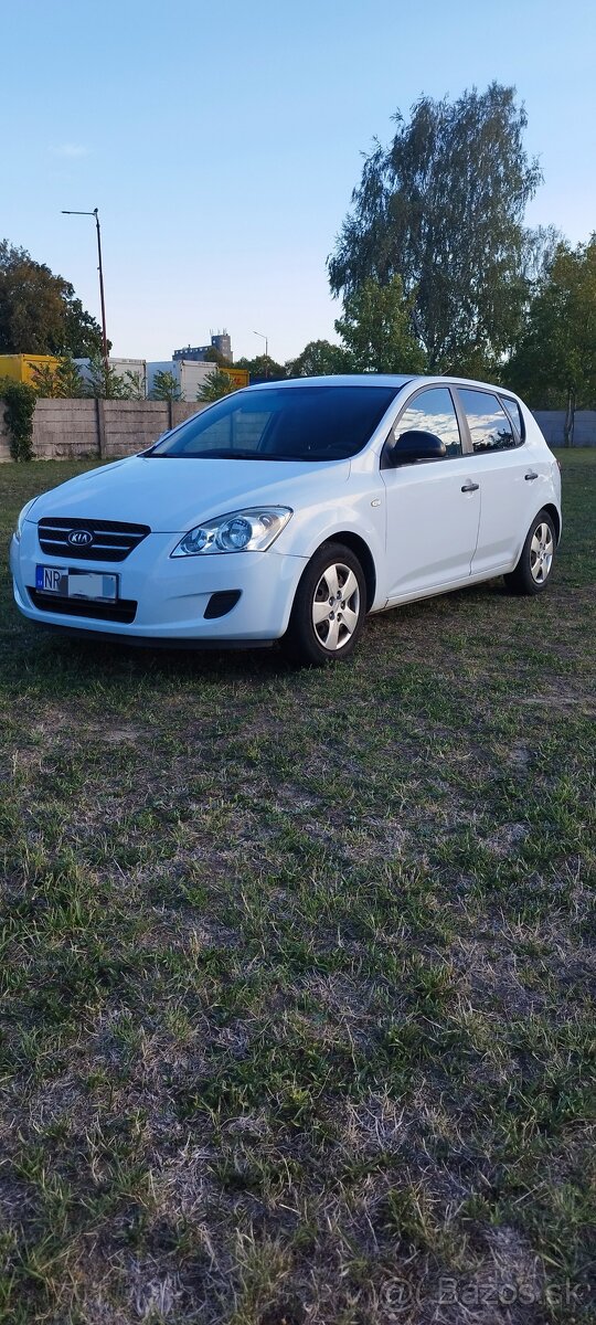 Kia ceed 1.4 77kw rok v. 2009 Benzín - LPG - 2