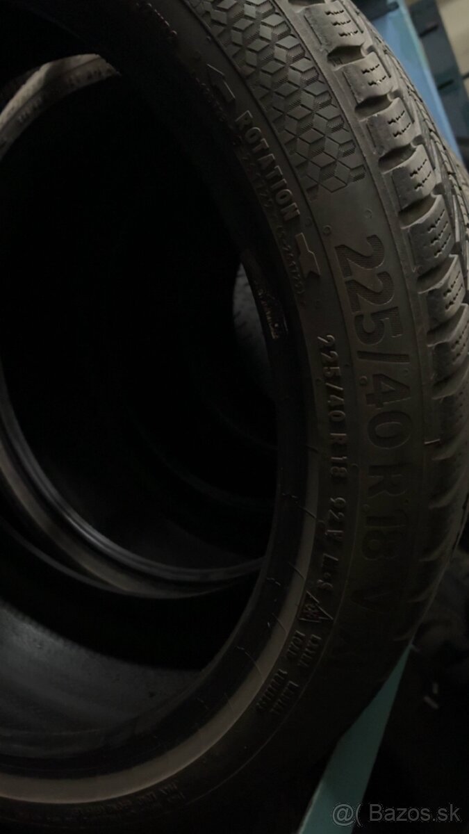 Continental wintercontact 225/40 R18 - 2