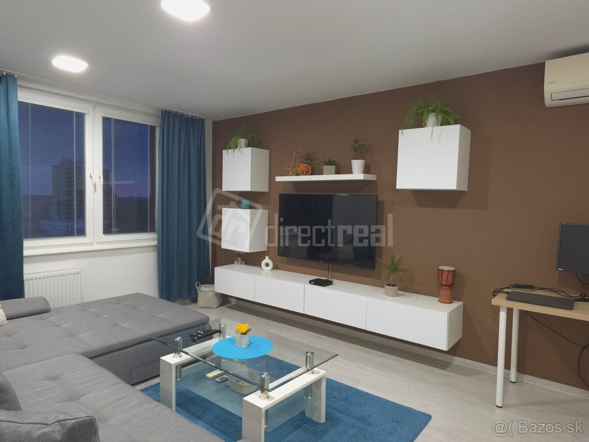 Moderný, zrekonštruovaný, kompletne zariadený byt v … - 2