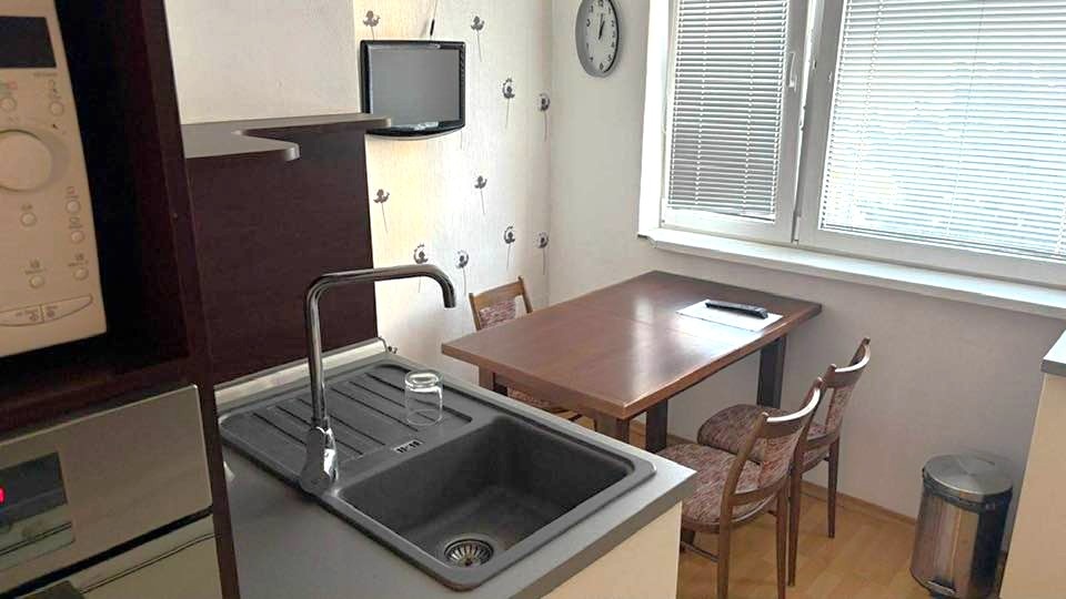 Pekný 3-izb. byt s logiou, Fejova ul., pri OC AUPARK - 2