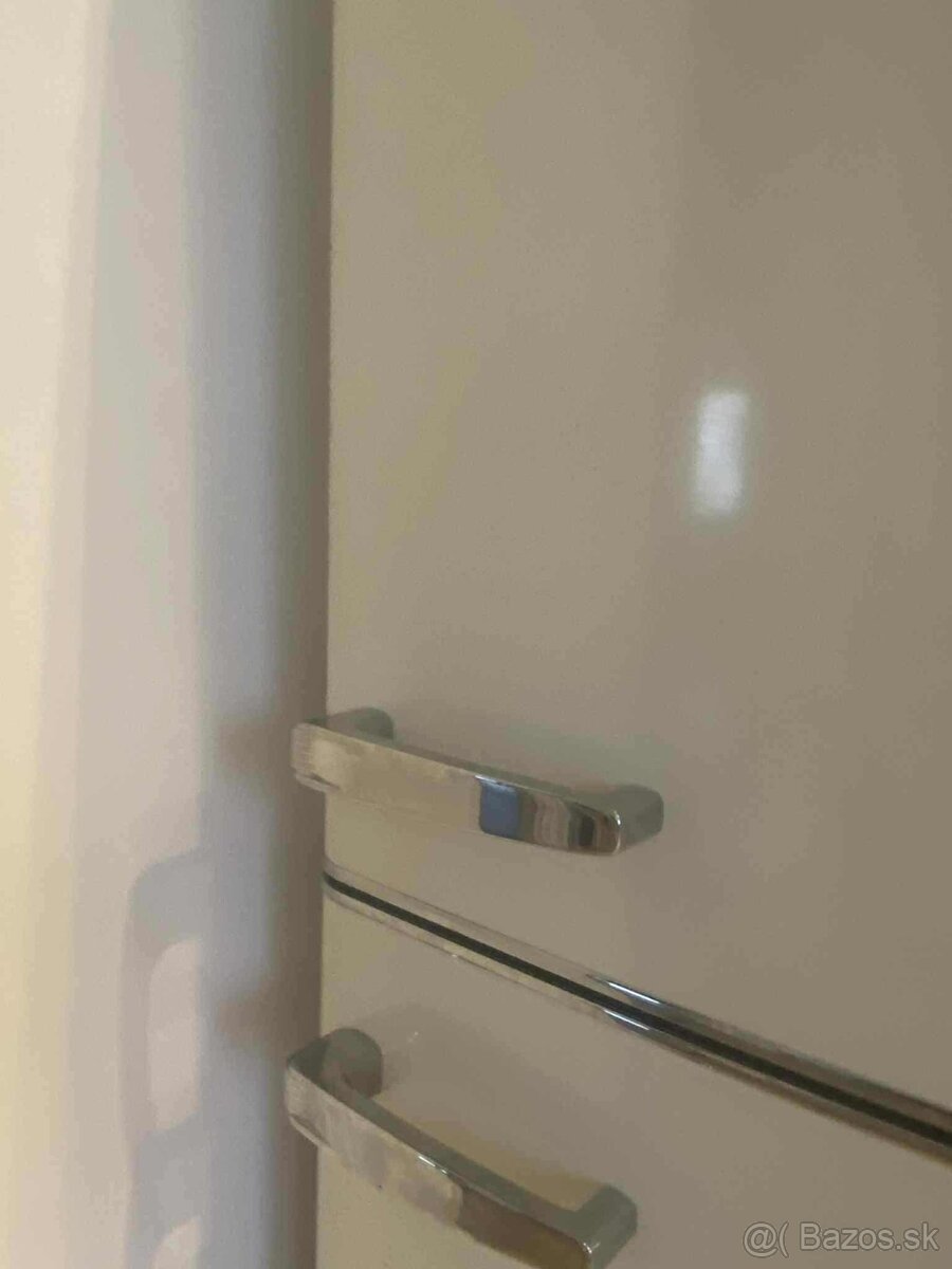 Chladnička s mrazničkou - 2