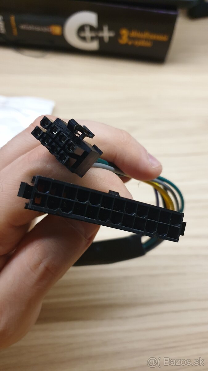 Dell 24 pin na 8 pin adaptér - 2