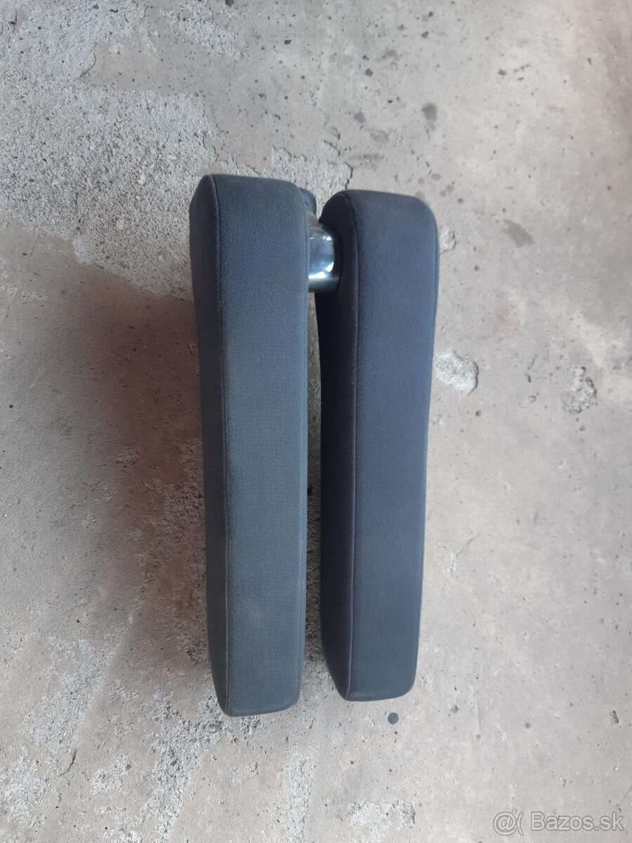 AUDI A8, S8 D2 - lakťová opierka - 2