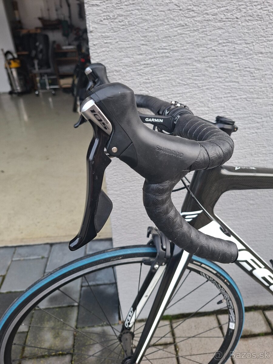 Cestný bicykel FELT - 2