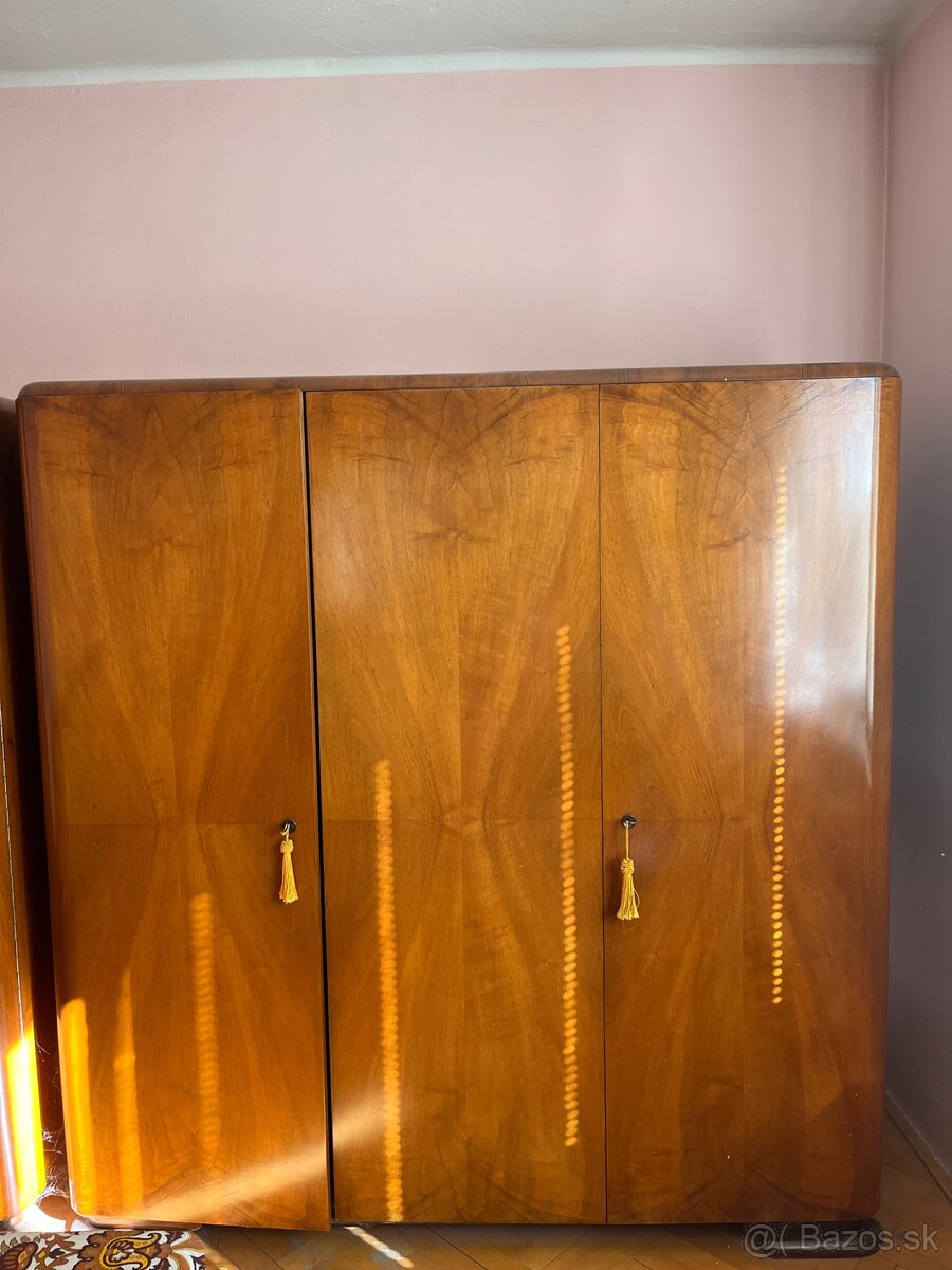 Starožitne nabytok - 2