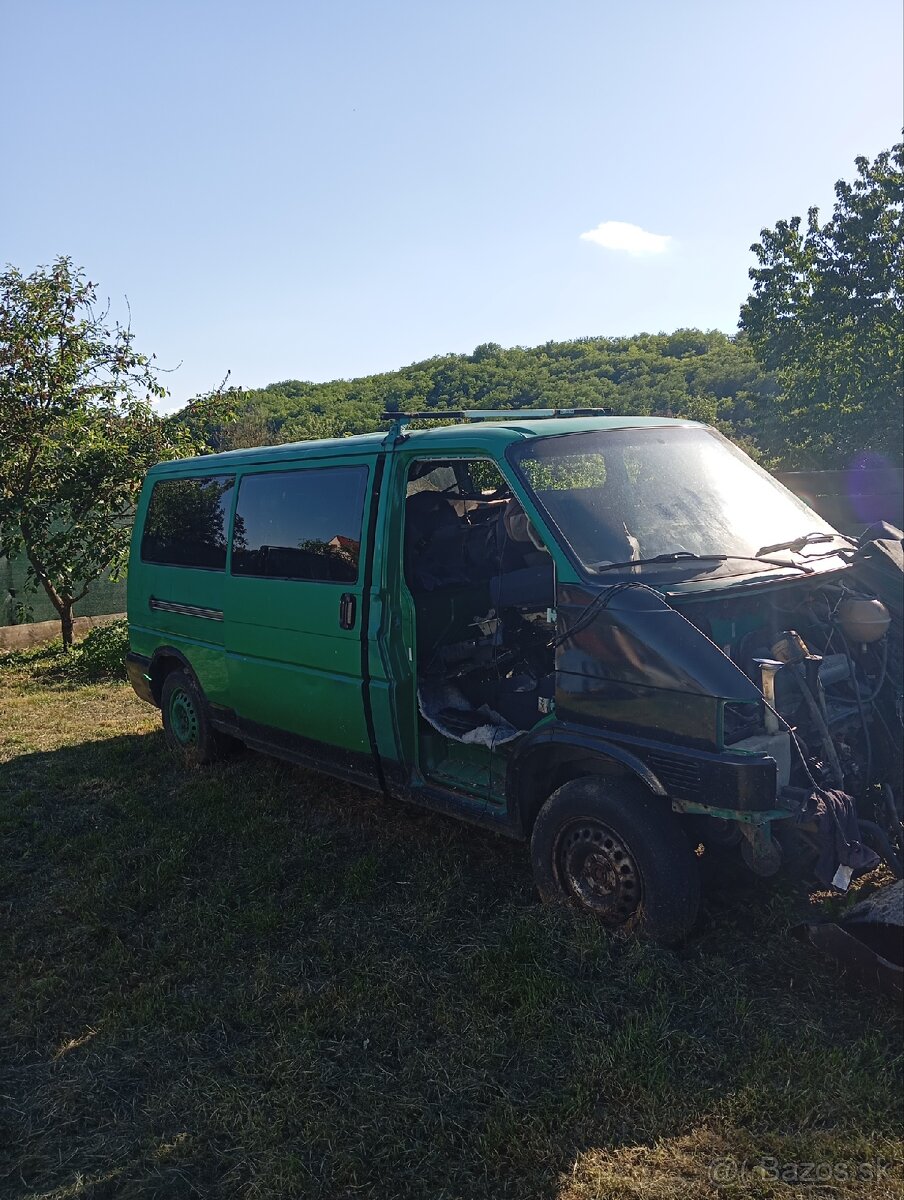 Vw Transporter T4 2.4diesel r.v 1999 - 2