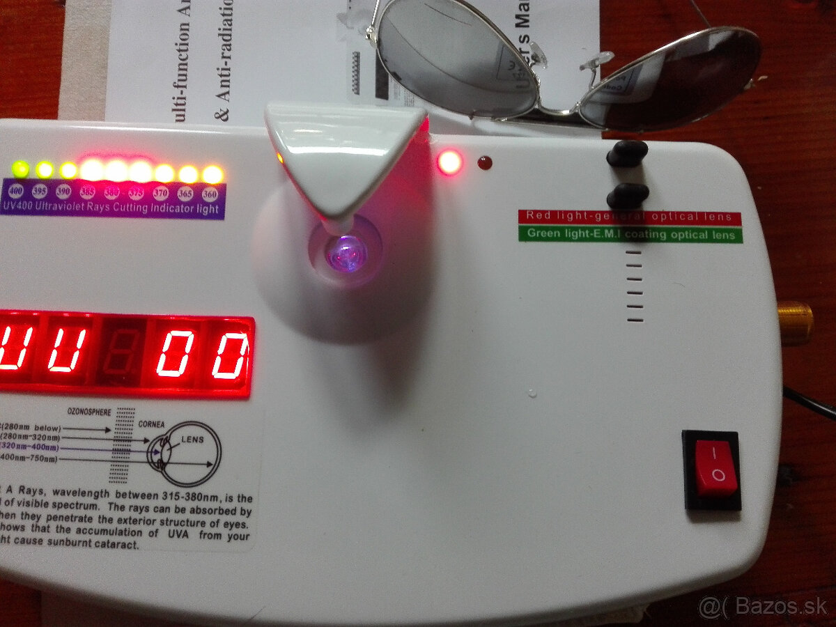 Tester slnečných okuliarov-nové - 2