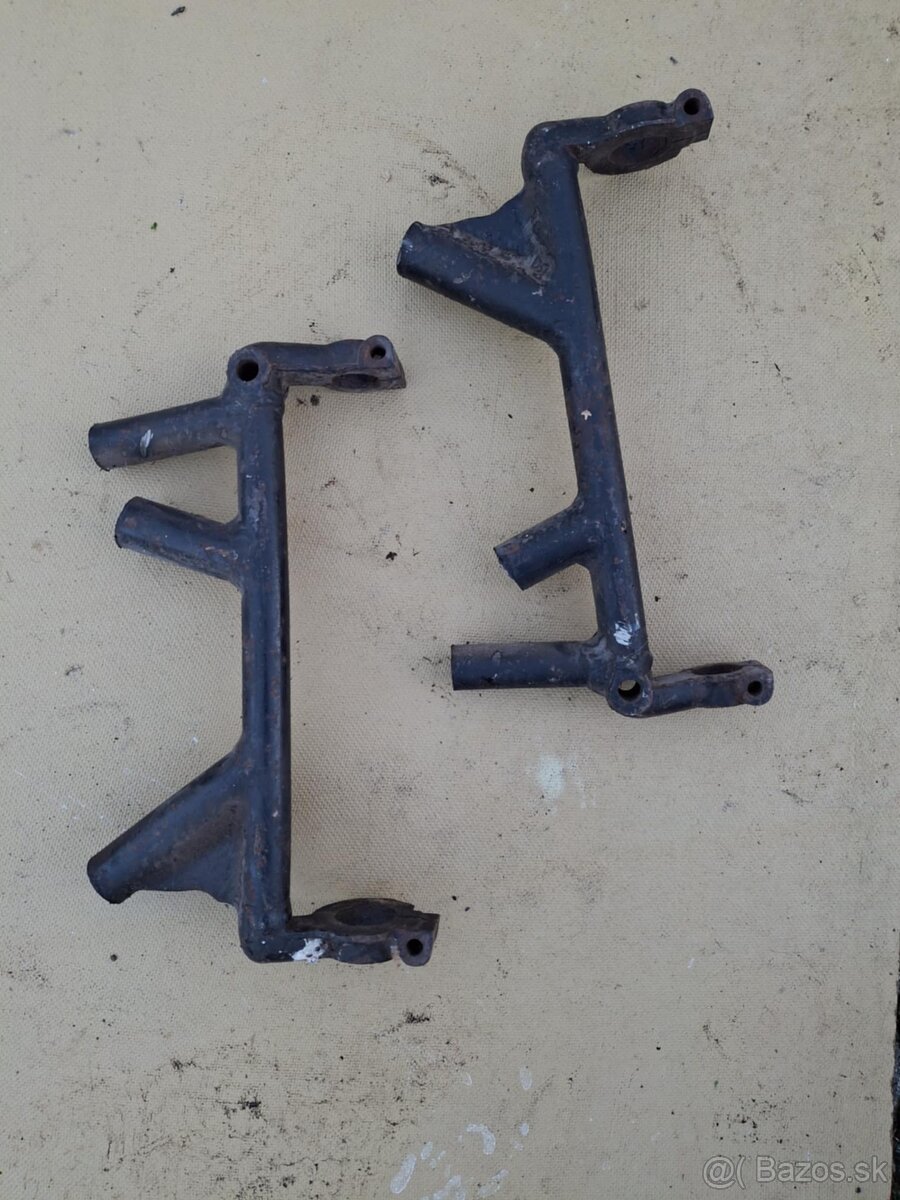 Úchyt klzákov Jawa Pérak, ČZ 150C - 2