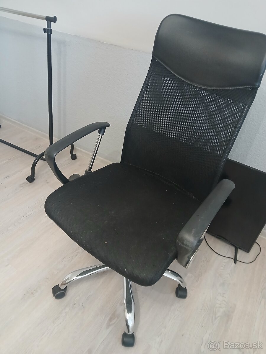 Kancelársky stôl+ otočná stolička - 2
