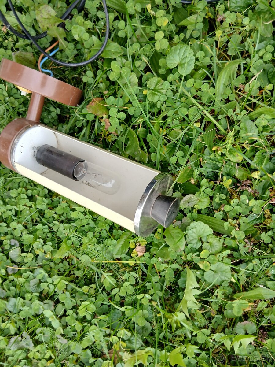 Predam lampu Napako. - 2