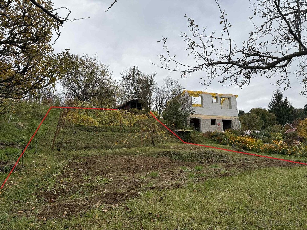 Pozemok nad Dubčekovou ulicou - 2