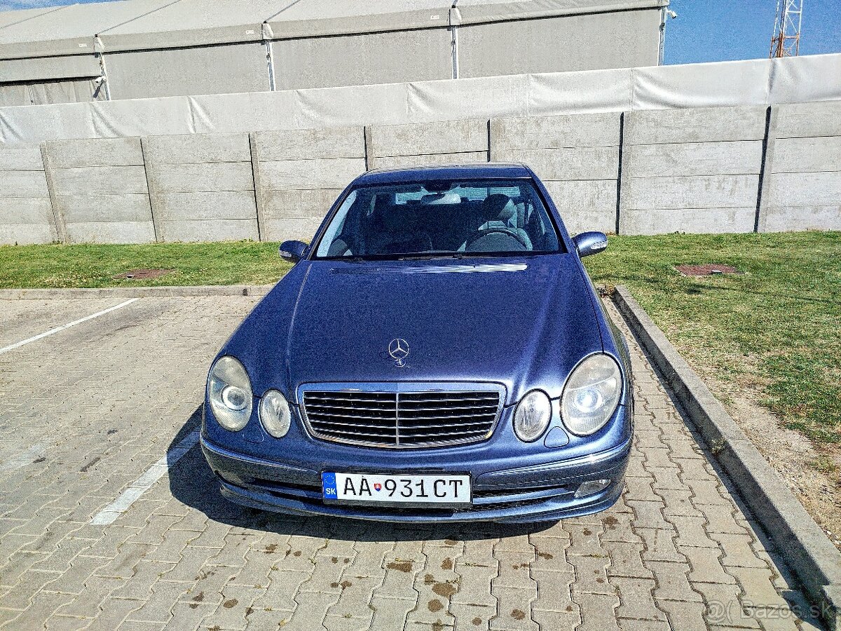 Mercedes benz E270 - 2