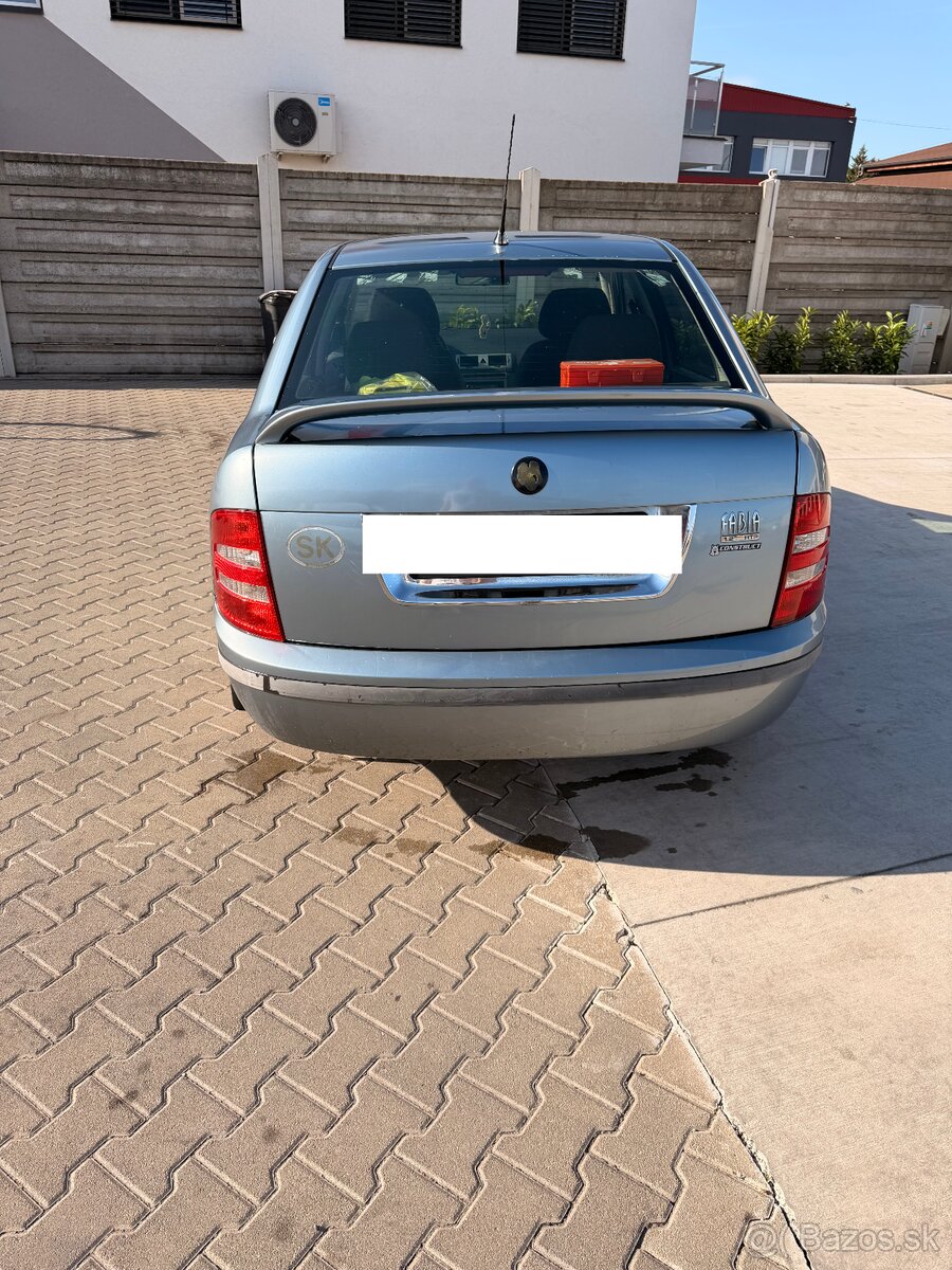 škoda fabia sedan - 2