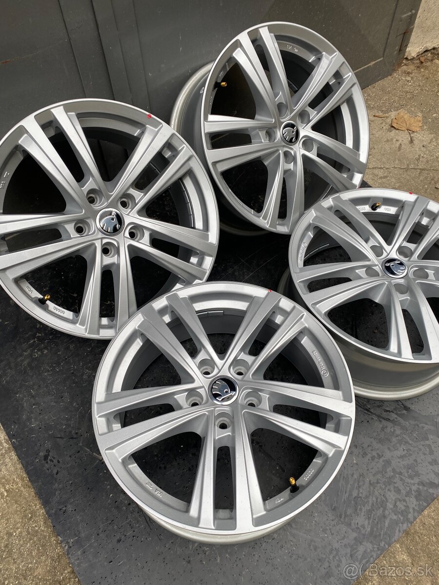 ✅ R17 ®️ Originál Seat VW Škoda 5x112 7J ET40 ✅ Superb / B8 - 2