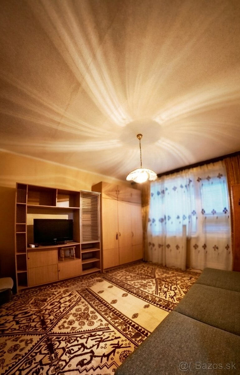 1-izbový byt v centre Trebišova, ul. Komenského - 2