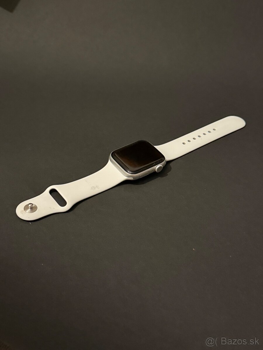 Apple Watch SE 44mm gen. 2 - 2