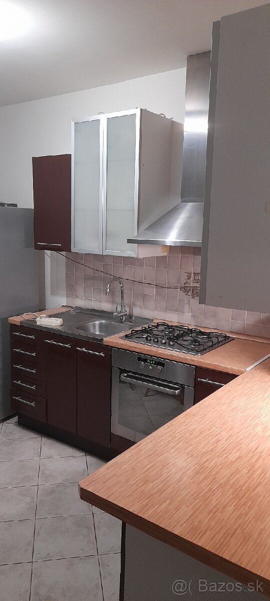 Kuchynská linka rohová - 2