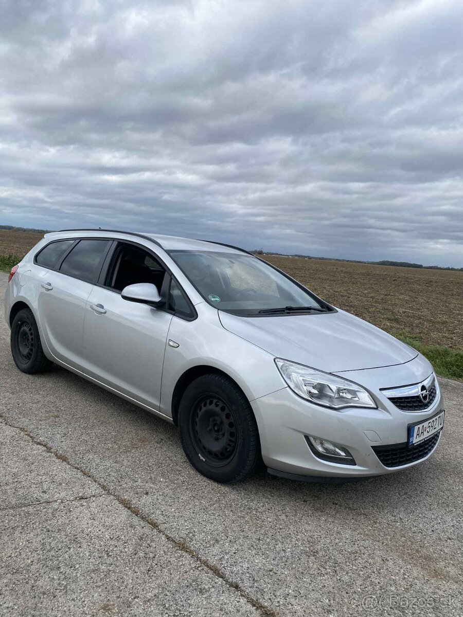 Opel astra sport tourer 1.7 cdti nová STK ek - 2