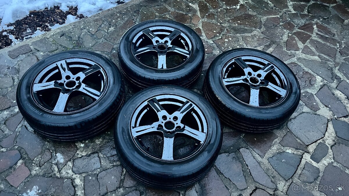 Elektróny so sadou pneu Hankook - 2