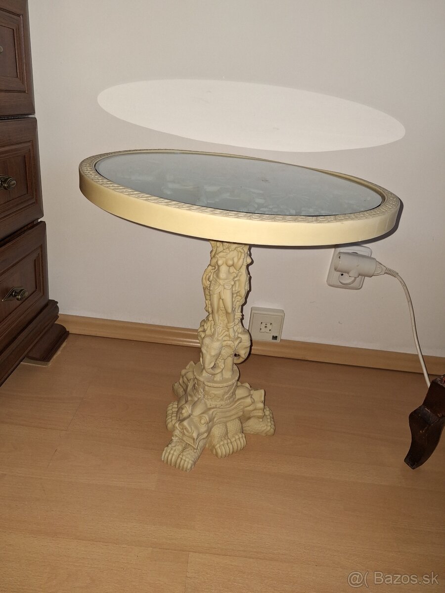 Alabastrový stolík - 2