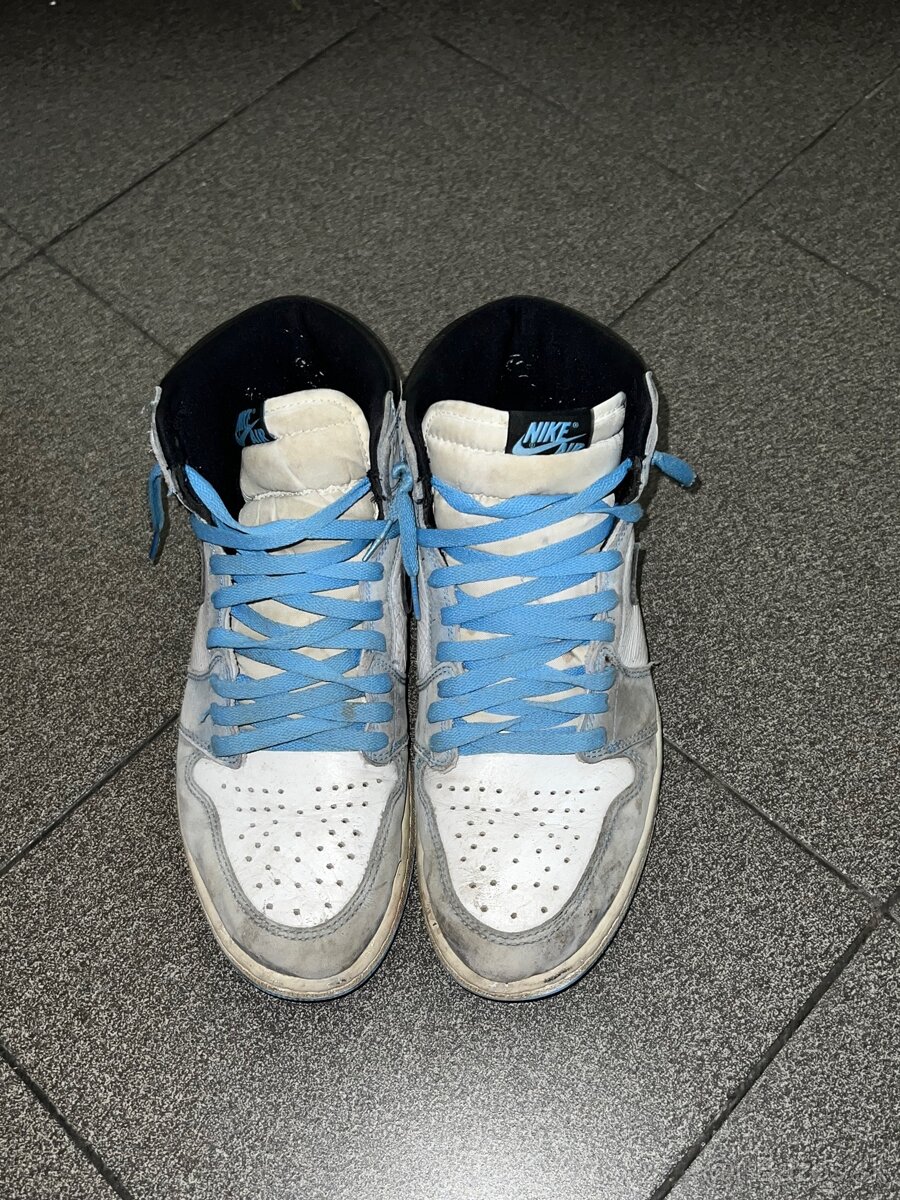 Jordan 1 UNC - 2