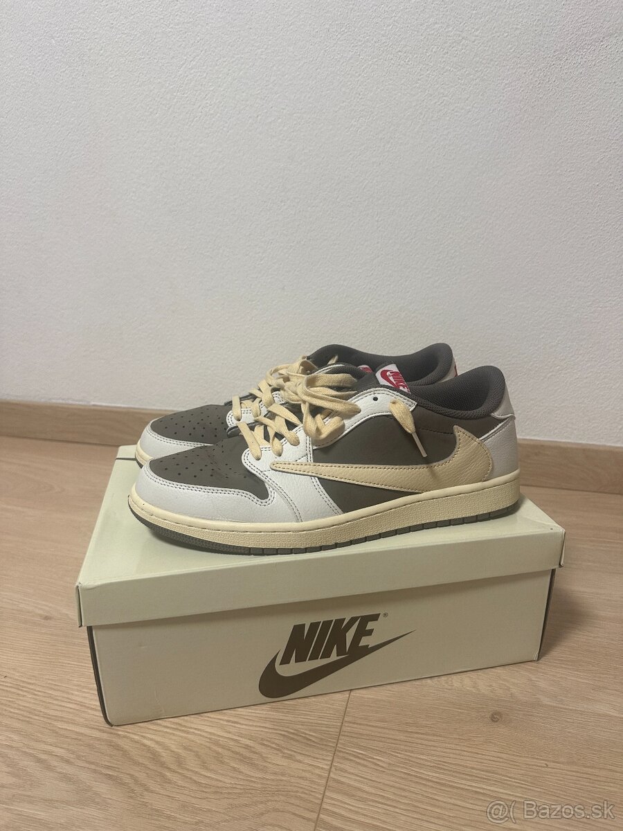 Jordan 1 x Travis Scott - 2