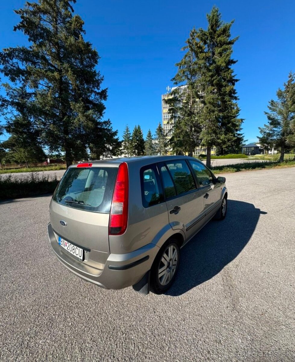 Ford Fusion - 2