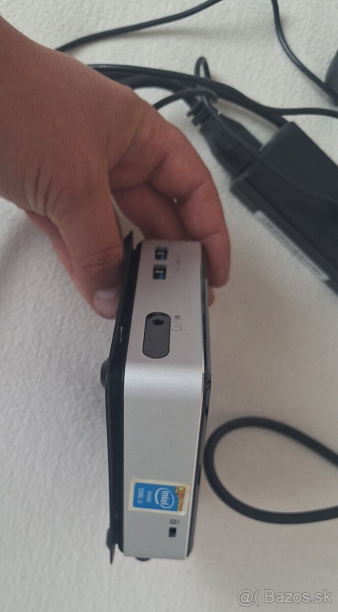 Predám mini PC Intel NUC I3 - 2