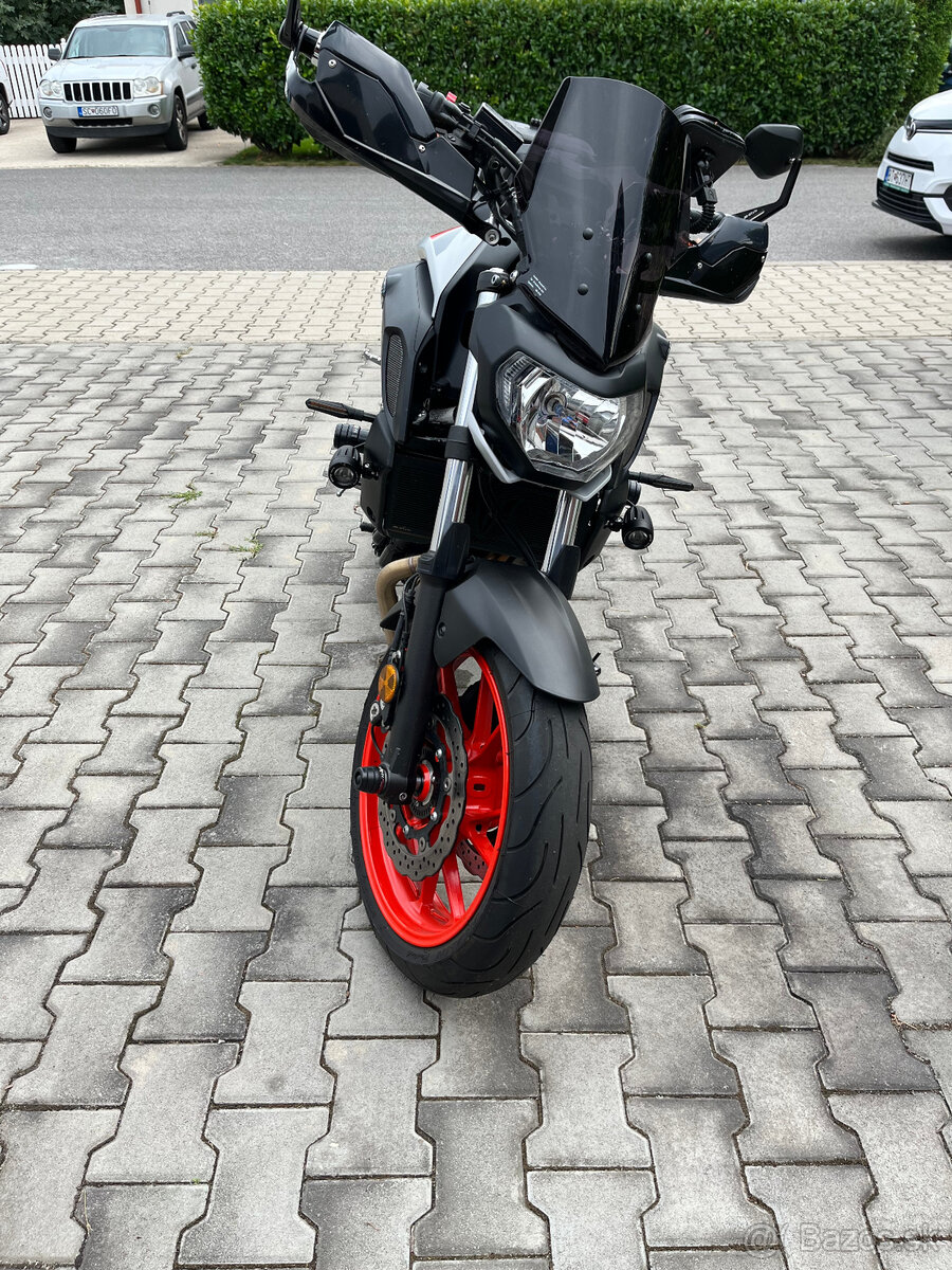 Yamaha MT07 - 2