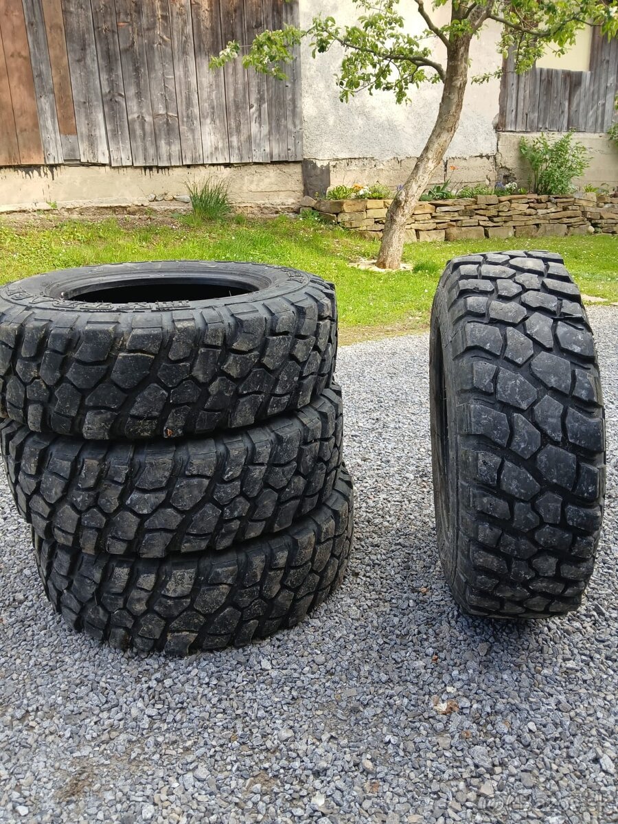 Offroad pneu 205/70 R15