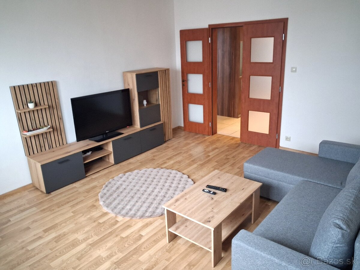 PRENÁJOM 3 izbový byt Banská Bystrica - Radvaň - 2