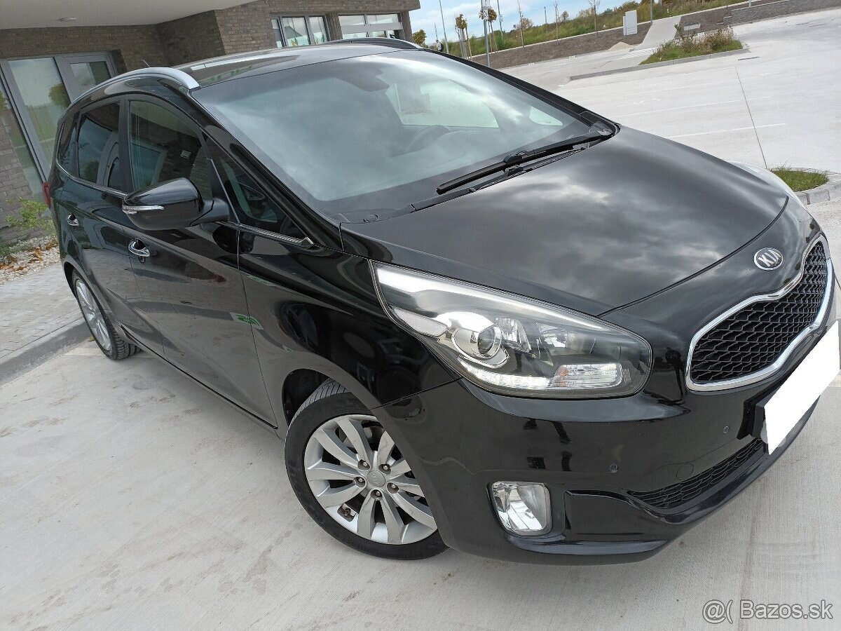 Kia Carens 1.7crdi ecodynamic 7. miestne, top stav - 2