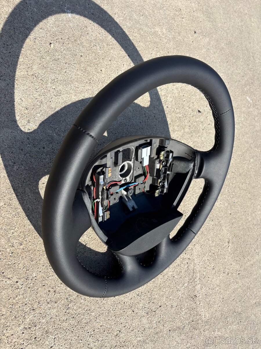 Kožený volant Trafic 2 Vivaro Primastar ako nový - 2