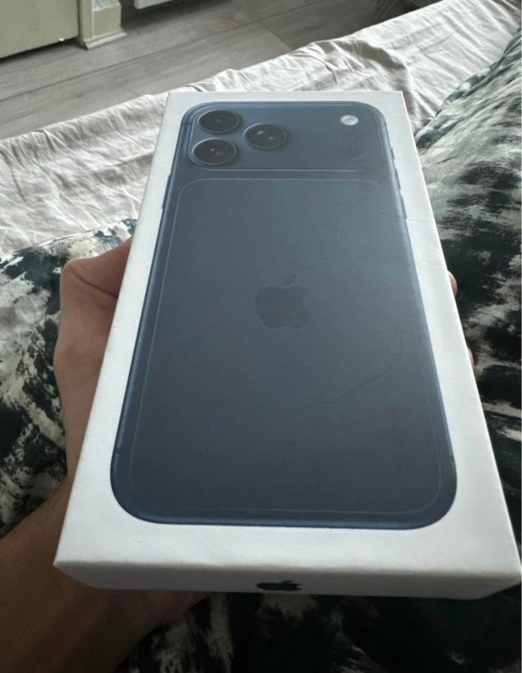 Iphone 17 pro max - 2