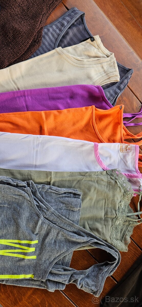 Damske tricka cislo M - 2