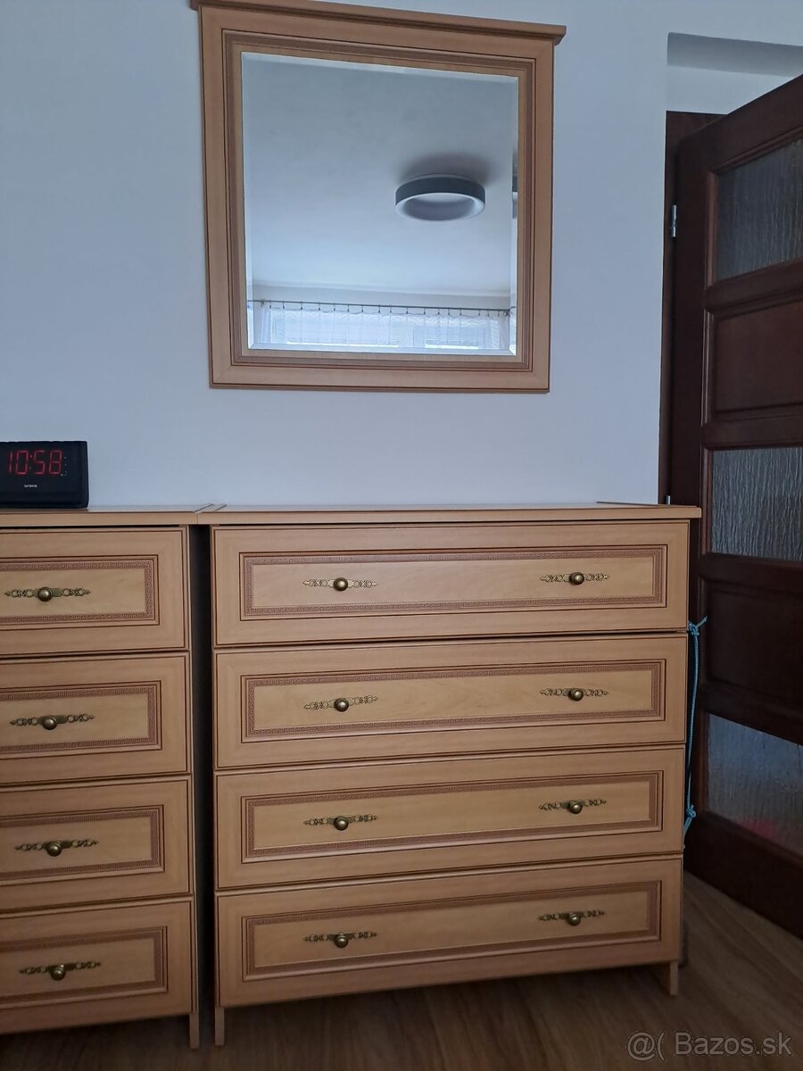 Predám komody a zrkadlo. - 2