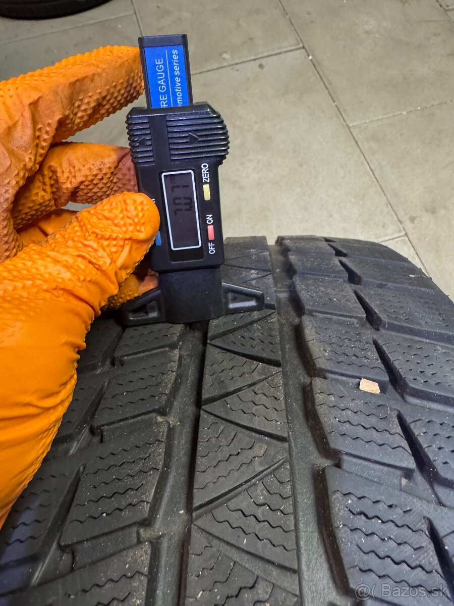 Sumitomo 225/45 R18 zimné - 2