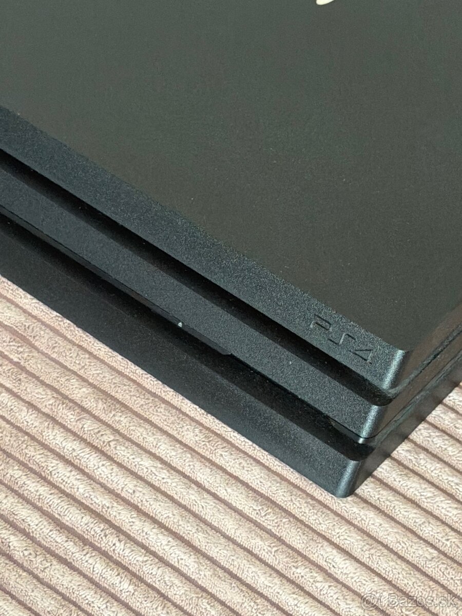 Playstation 4 Pro 1TB - 2