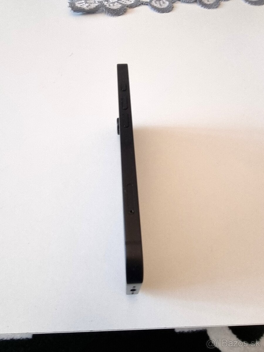 iPhone 16e 128GB - 2