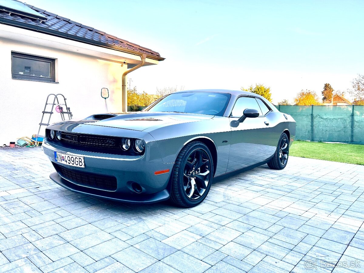 Dodge Challenger 5,7 V8. 2023/8 - 2