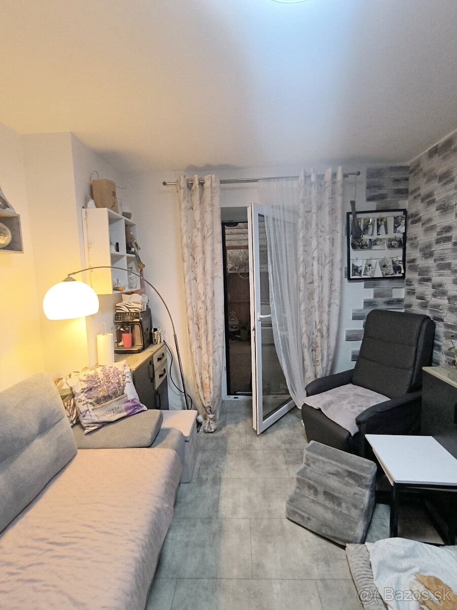 PRENÁJOM: 2IZBOVÝ BYT S VEĽKOU TERASOU - 5 MIN.PEŠO OD BREZN - 2